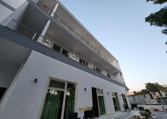 3-Sterne-Hotel: Sea Front Villa