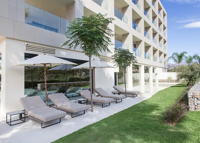  Oasis By Don Carlos Resort (Adults Only)