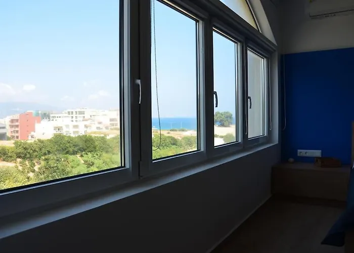 Luxurious City Apartment With Sea View - Lite Blue