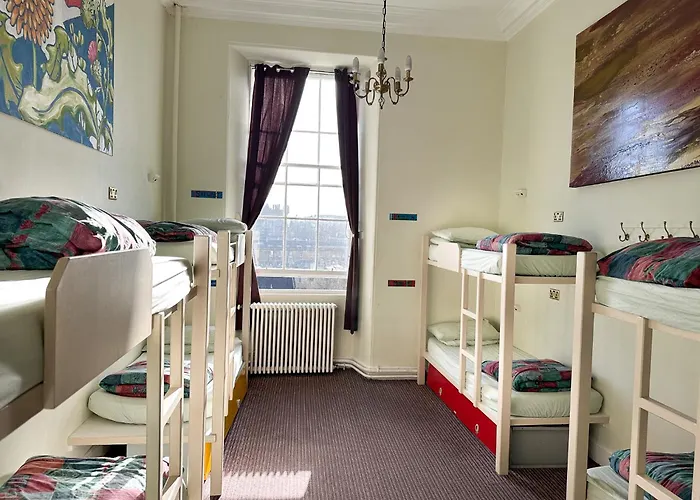 Castle Rock Hostel - Adults Only