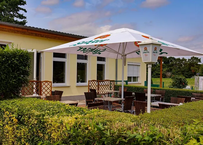 Zentrales Hotel: Ferienanlage - Zum See