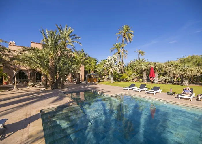 3-Sterne-Hotel: Villa Le Perroquet Bleu