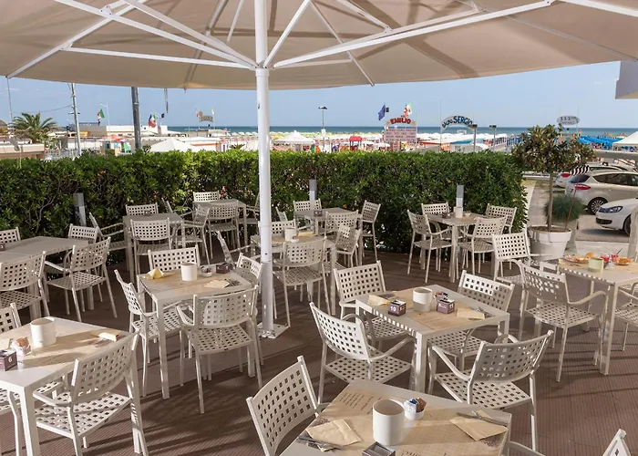 Hotel mit Tennis: Hotel Ghirlandina