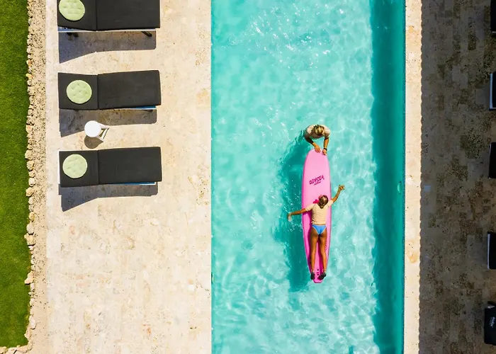  El Encuentro Surf Lodge