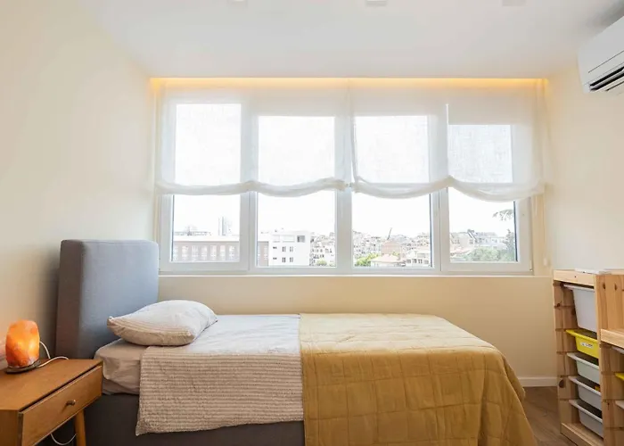 Central Deluxe Apartment