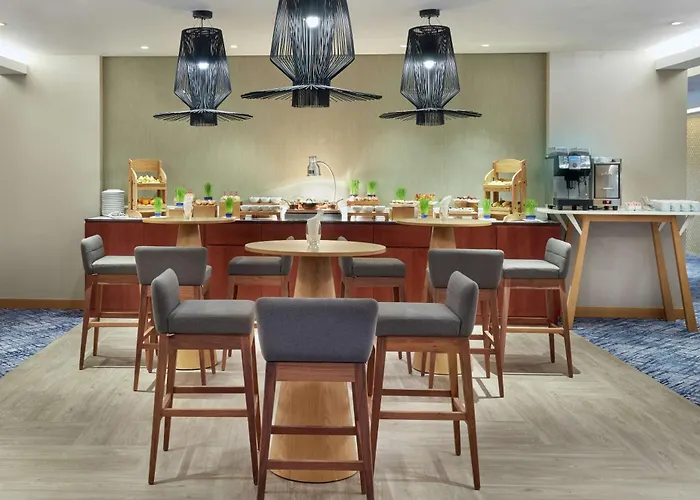 Familienhotel: Hilton Garden Inn Muscat Al Khuwair