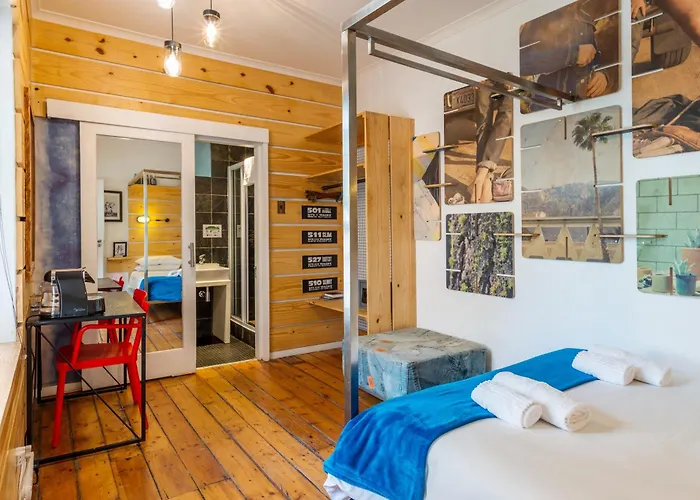 Daddy Long Legs Art Hotel