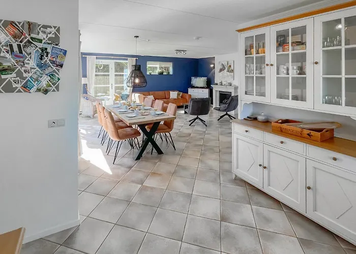 3 Bedroom Beautiful Home In Makkum