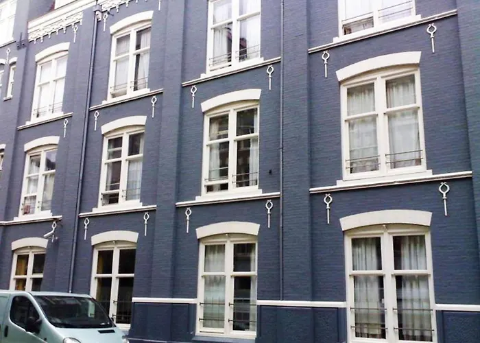 Euphemia Budget Old City Canal Zone