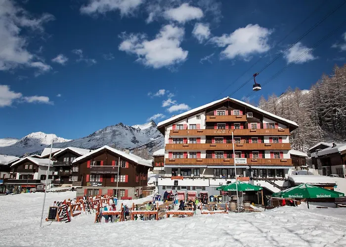 Zentrales Hotel: Hotel The Larix Ski-In Ski-Out