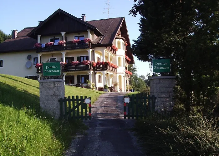 Haus Rosenauer Zimmer & Ferienwohnungen