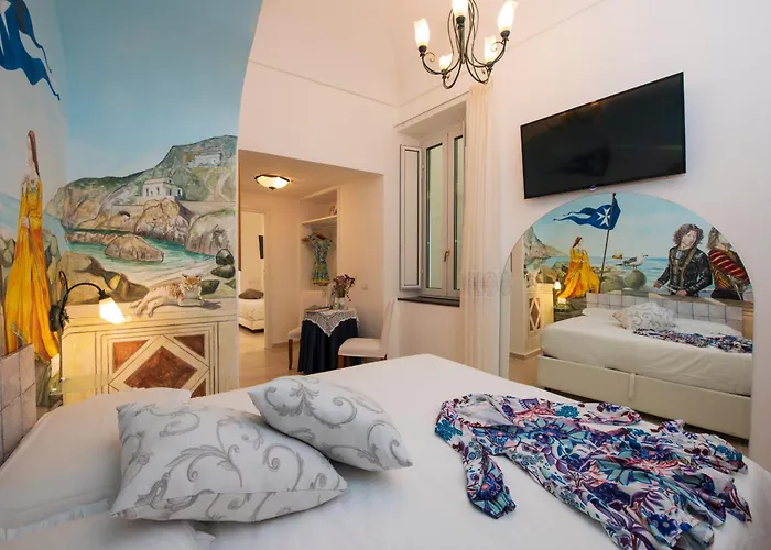 Hotel Antica Repubblica In The Historical Center 2 Minutes Away,At 170Mt, From The Sea
