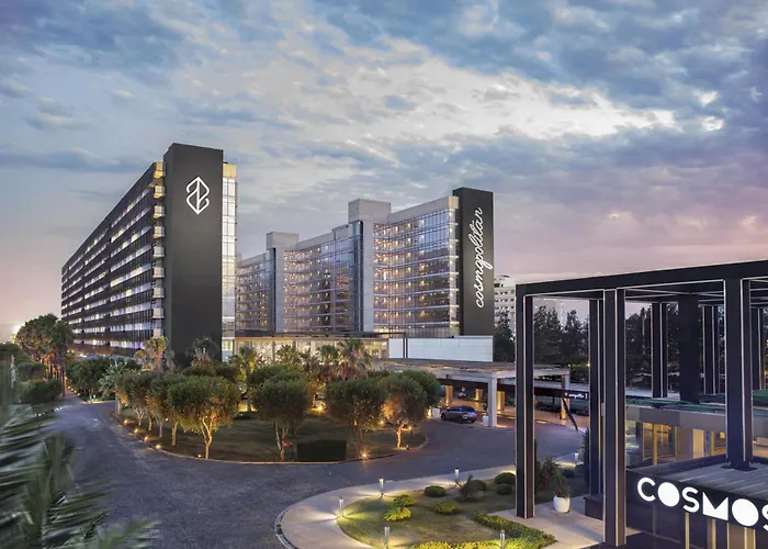 Haustierfreundliches Hotel: Nirvana Cosmopolitan Hotel - Convention & Sports Center