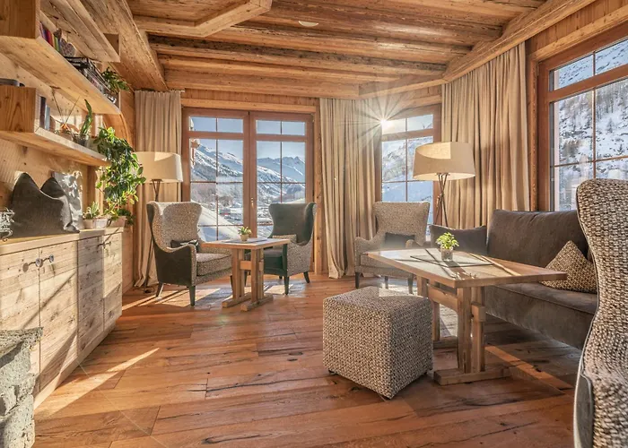Burghotel Alpenglühn