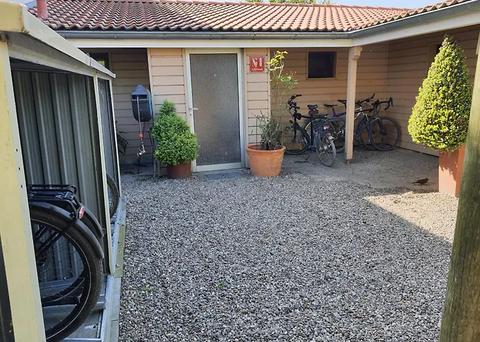 Haus Achtern Diek In Erster Reihe Am