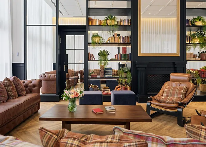 Zentrales Hotel: H10 Itaca