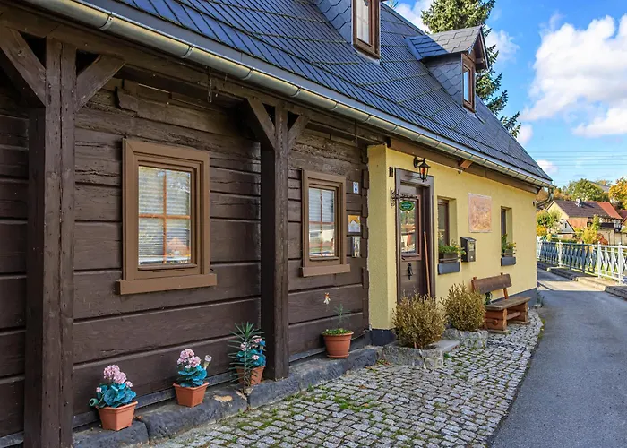 Ferienhaus Sissi - Wellness-Paradies in ruhiger Lage mit Whirlpool und Sauna