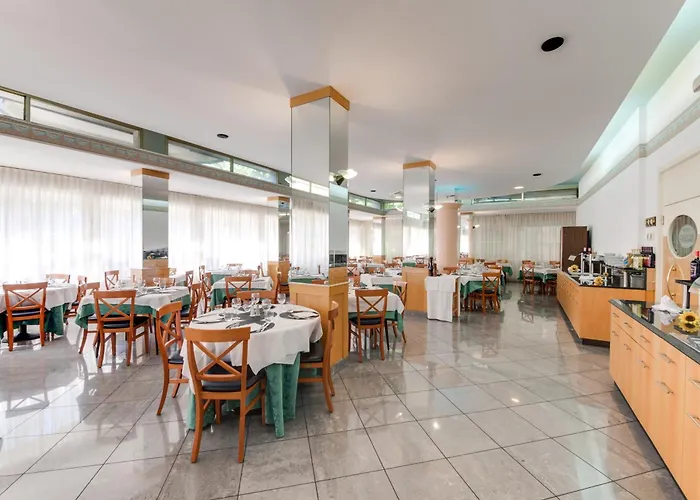 Hotel mit Pool: Hotel Cavour