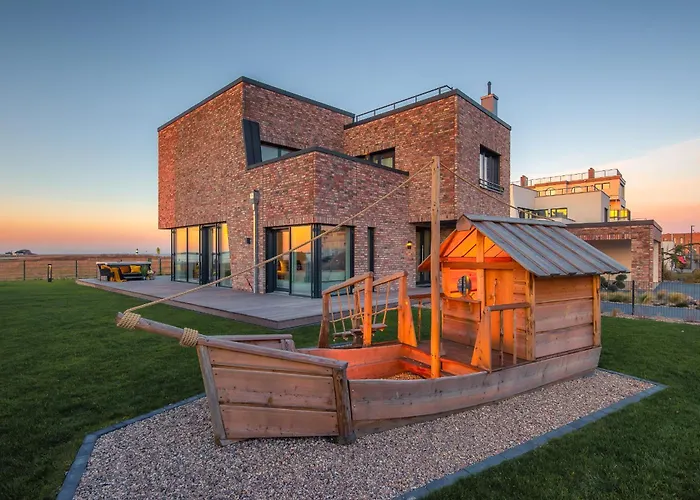 Villa King Erste Lage, Dachterrasse, Meerblick, Carport, Kamin, Sauna, Terrasse, Aussenrolllaeden