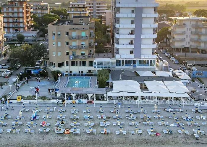 Zentrales Hotel: Bikini Tropicana Family Hotel