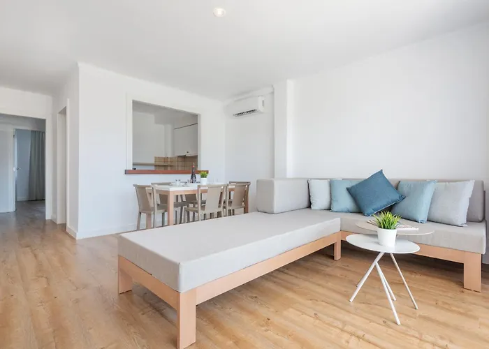 Apartamentos Massanet