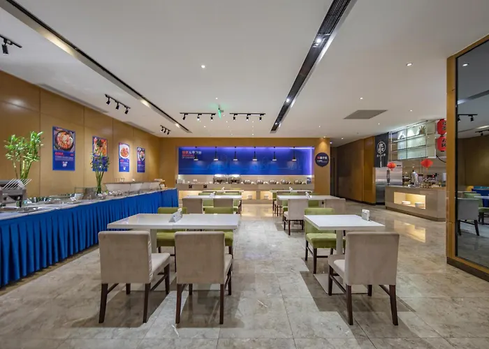 Günstiges Hotel: Holiday Inn Express Shanghai New Jinqiao By Ihg