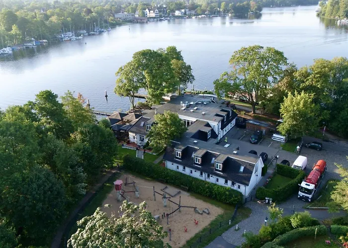 Ping Pong Hotel: Hotel Altes Fährhaus