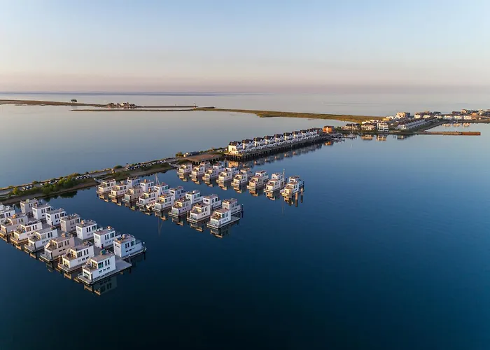 Beaufort: Meerblick, Dachterrasse, Bootsanleger, Strandkorb, Sauna