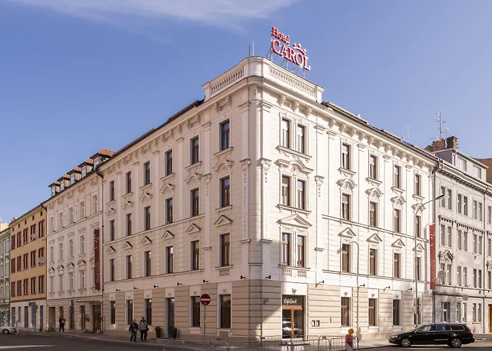 Hotel mit Pool: Hotel Carol