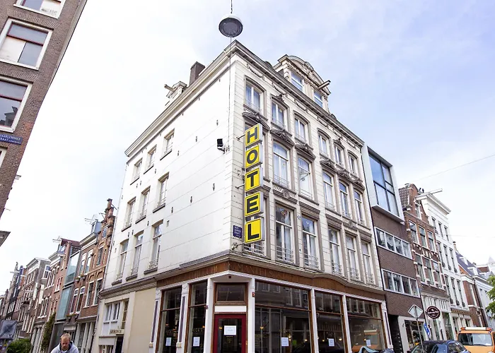 Quentin Arrive Hotel