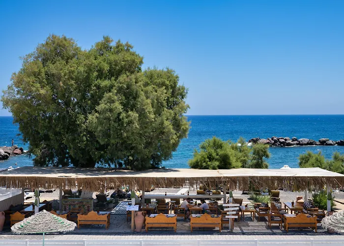 Nissia Beach Apartments&Suites
