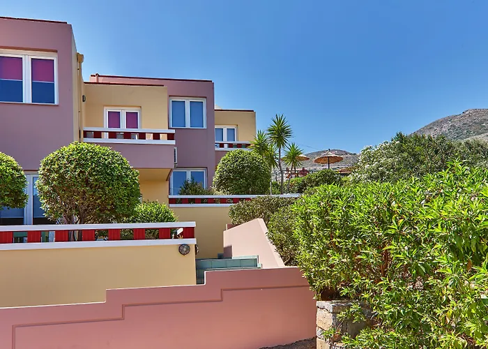 Everest Apartments And Suites