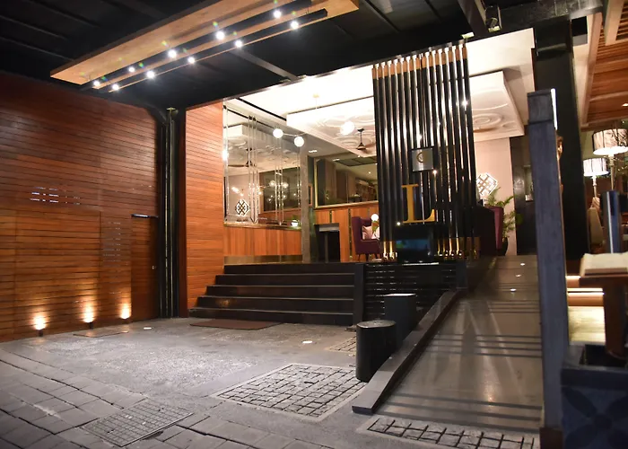 L Seminyak