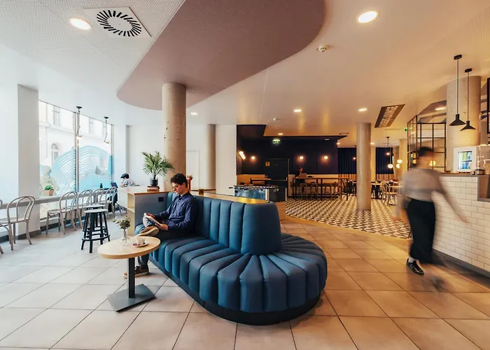 3-Sterne-Hotel: Meininger Hotel Wien Downtown Franz