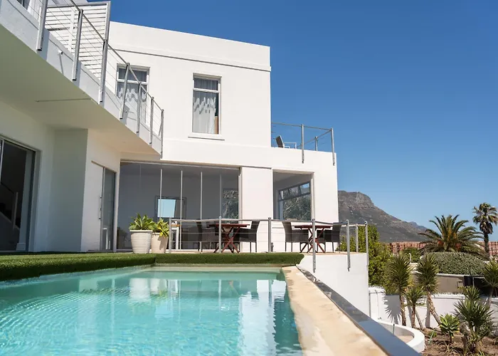 Finchley Guesthouse In Camps Bay