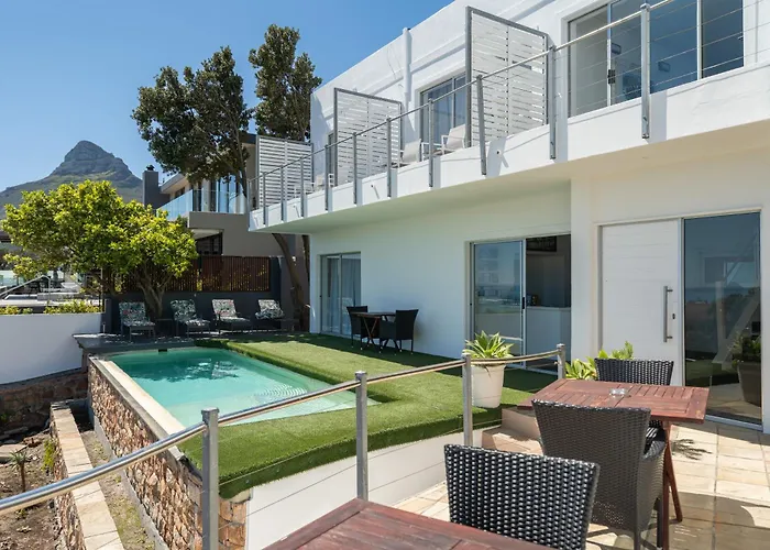 Finchley Guesthouse In Camps Bay