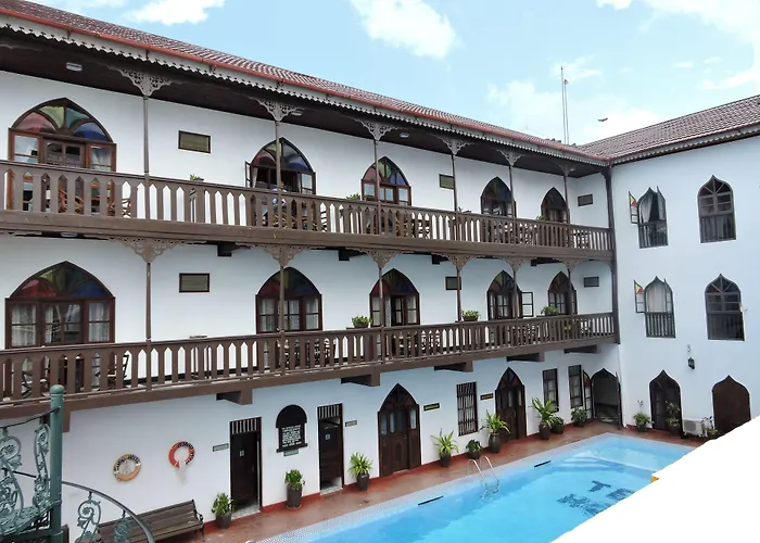 Tembo House Hotel