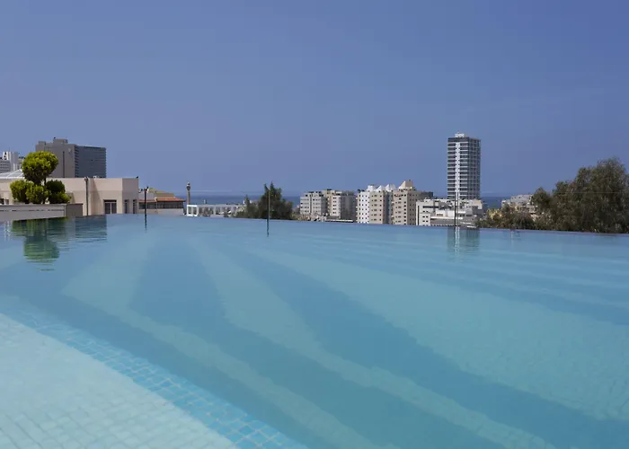 Jacuzzi-Hotel: Poli House By Afi Hotels