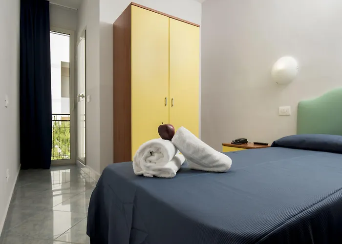 Hotel Scarlet