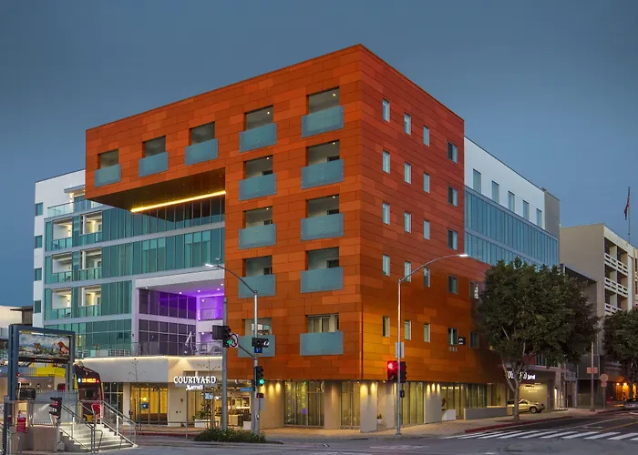 Courtyard By Marriott Santa Monica