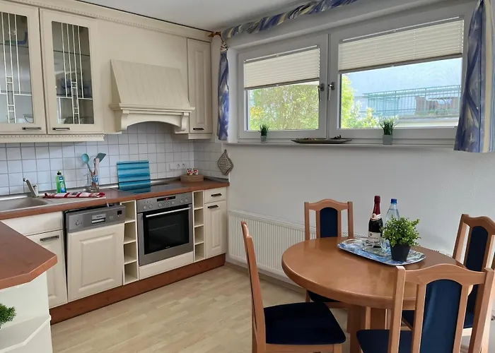 Ferienvermietung: Ferienwohnung direkt am Meer