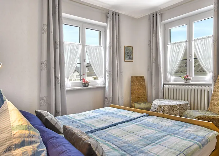 Zentrales Hotel: Pension Haus am Walde Brodenbach, Mosel