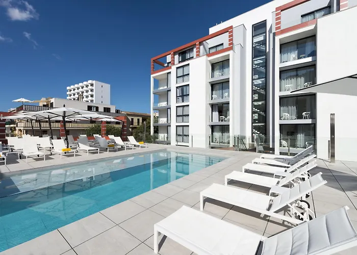 Resort: Kyrat Amarac Suites