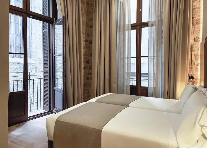 Gran Hotel Barcino 4 Estrellas Superior