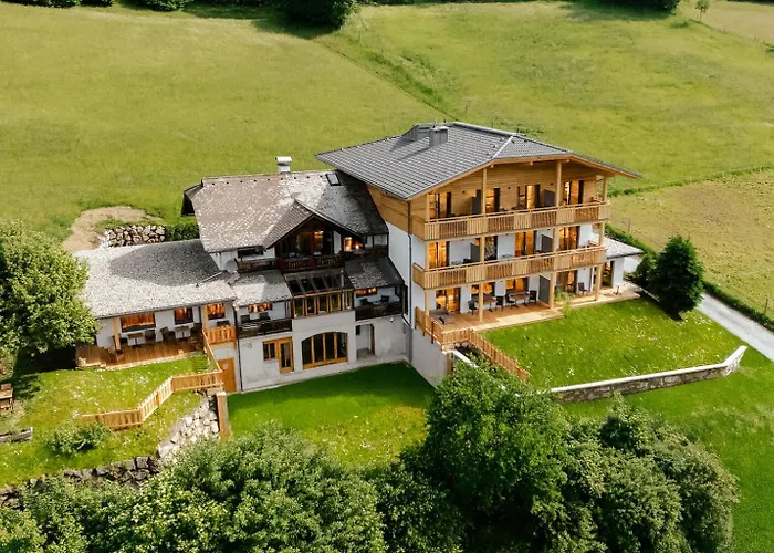 Ferienhof Obergasser und Bergblick