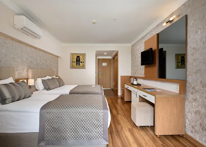 Ping Pong Hotel: Annabella Park Hotel