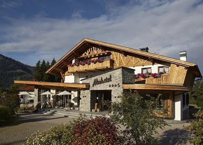 Skihotel: Almhotel Told