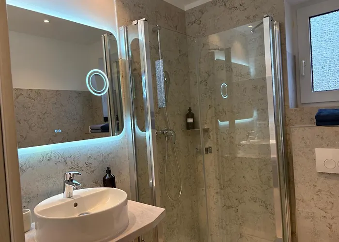 Jacuzzi-Hotel: Strandvilla an der Kaiserwiese