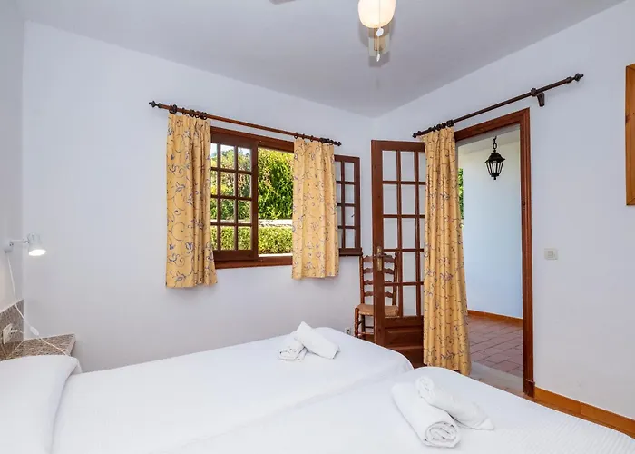 Apartamentos Son Bou Gardens By Menorcarentals