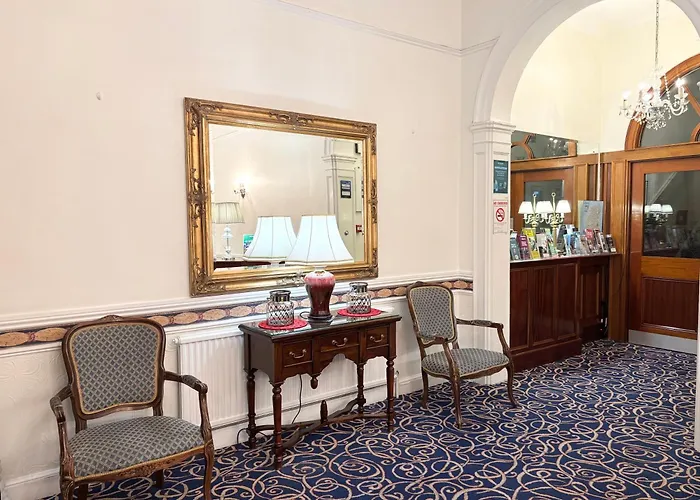 Hotel nahe Flughafen: Dergvale Hotel